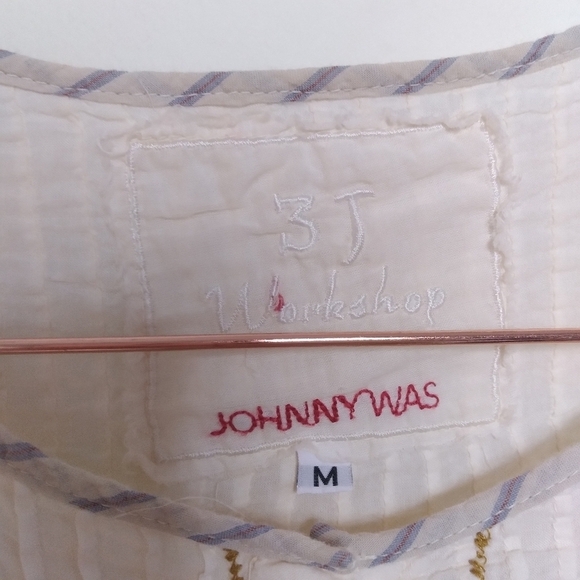 Johnny Was 3J Workshop Cream Floral Embroidered Blouse Size Medium - Picture 10 of 11